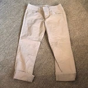 🚨american eagle crop khakis